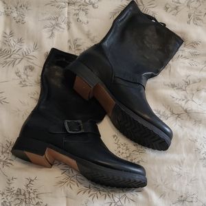 NWOT Frye Leather Biker Boots